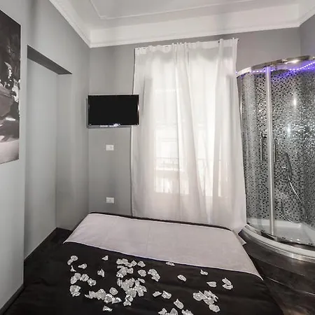 Good Life Via Veneto