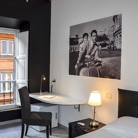 Good Life Via Veneto Rome