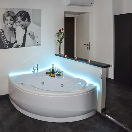 Good Life Via Veneto