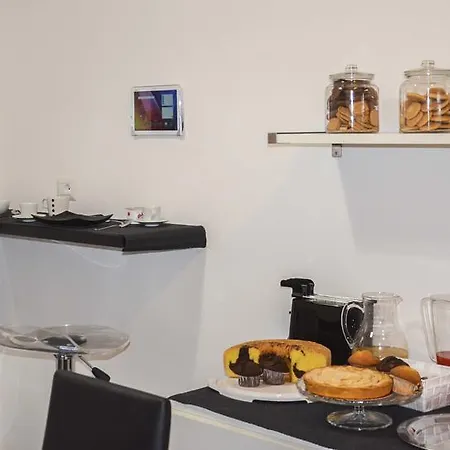 Good Life Via Veneto Rome