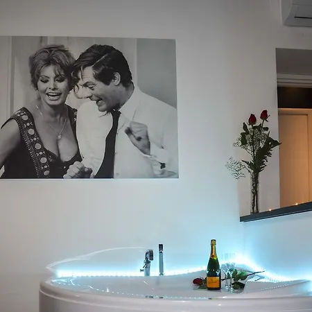 Good Life Via Veneto Rome