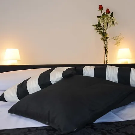 Good Life Via Veneto