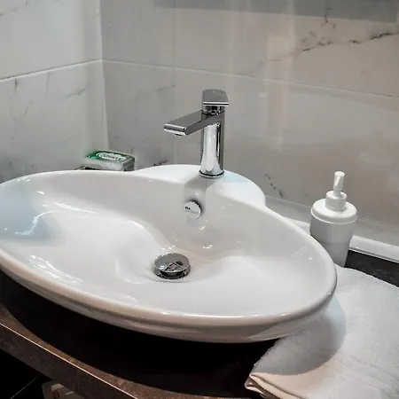 Good Life Via Veneto Rome