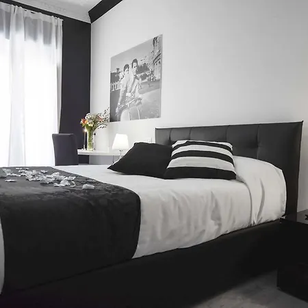 Good Life Via Veneto Rome