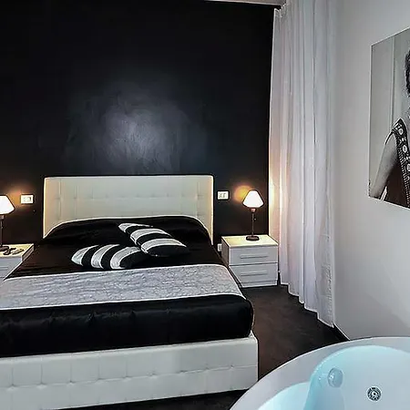 Good Life Via Veneto Rome